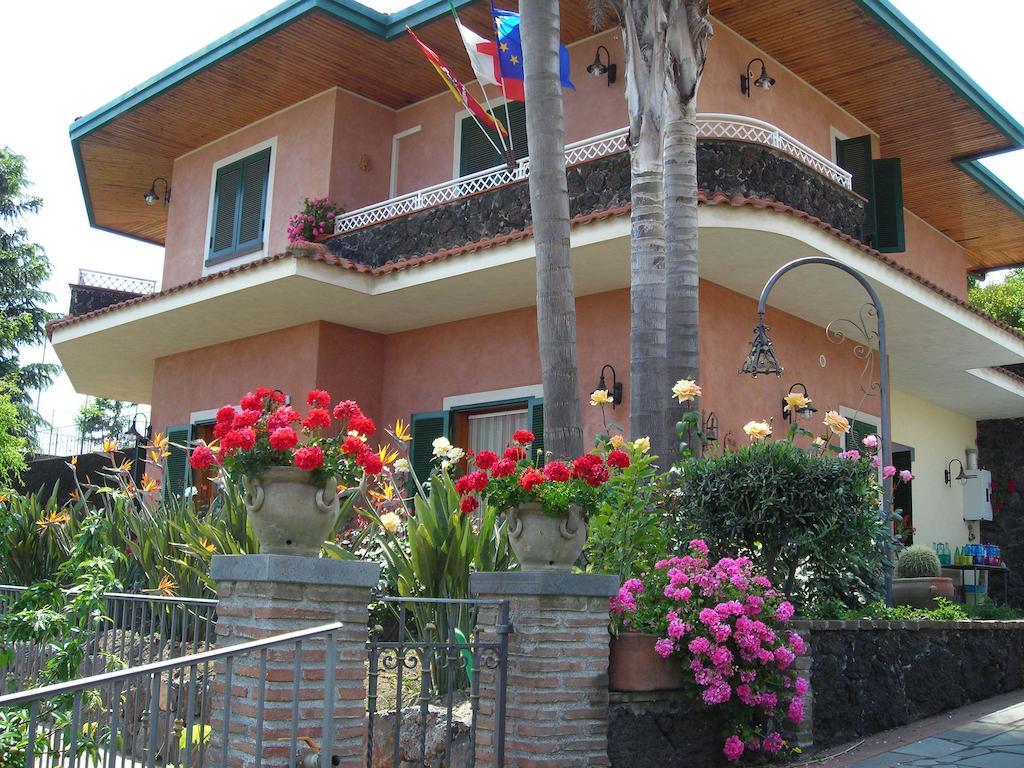 B&B Villa Dagala Santa Venerina Exteriör bild